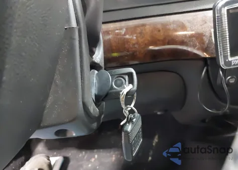 2008 Mercury Grand Marquis Ls из США, поврежденный, VIN 2MEFM75V18X617284